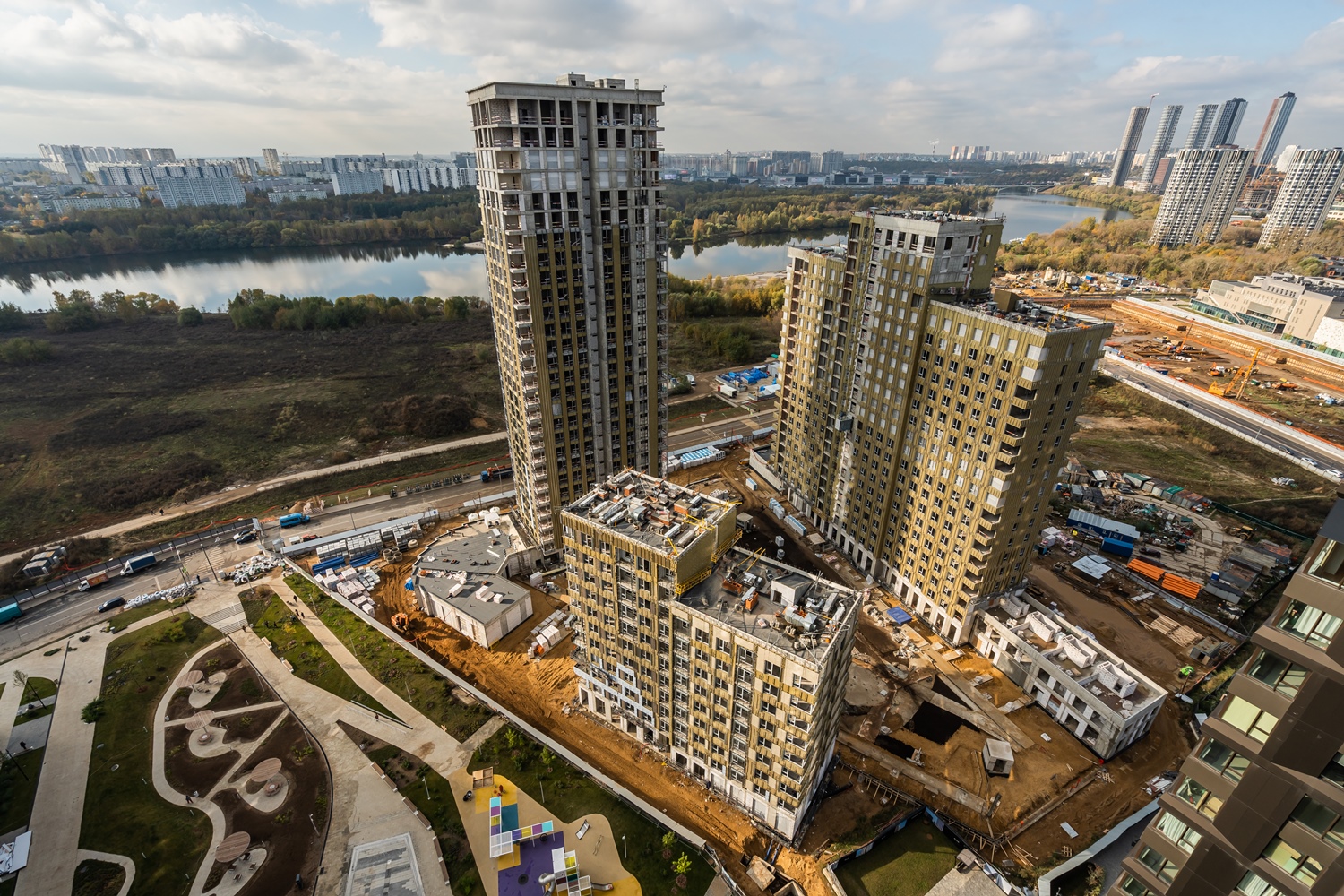 фото: Готовность новой очереди ЖК ALIA на северо-западе Москвы достигла 60%