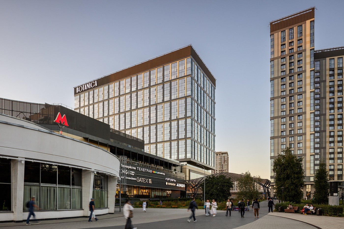 фото: Первый день рождения ТОЦ BOTANICA