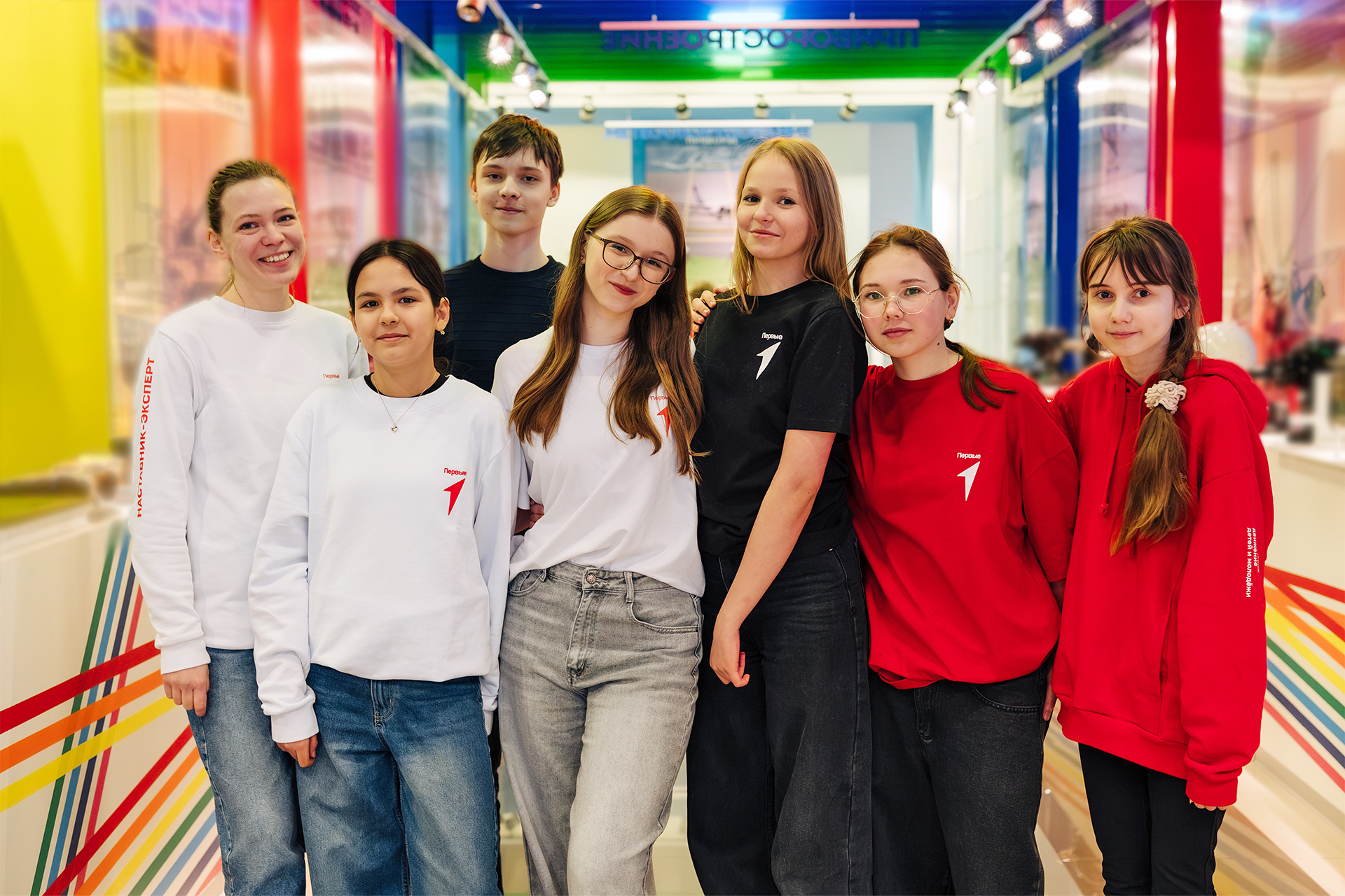 фото: Холдинг «Швабе» познакомил участников Движения Первых с производством космической оптики