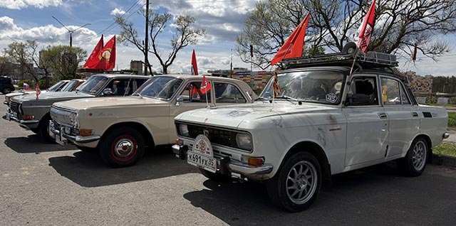 фото: Коксохиммонтажники Череповца почтили память ветеранов Победы