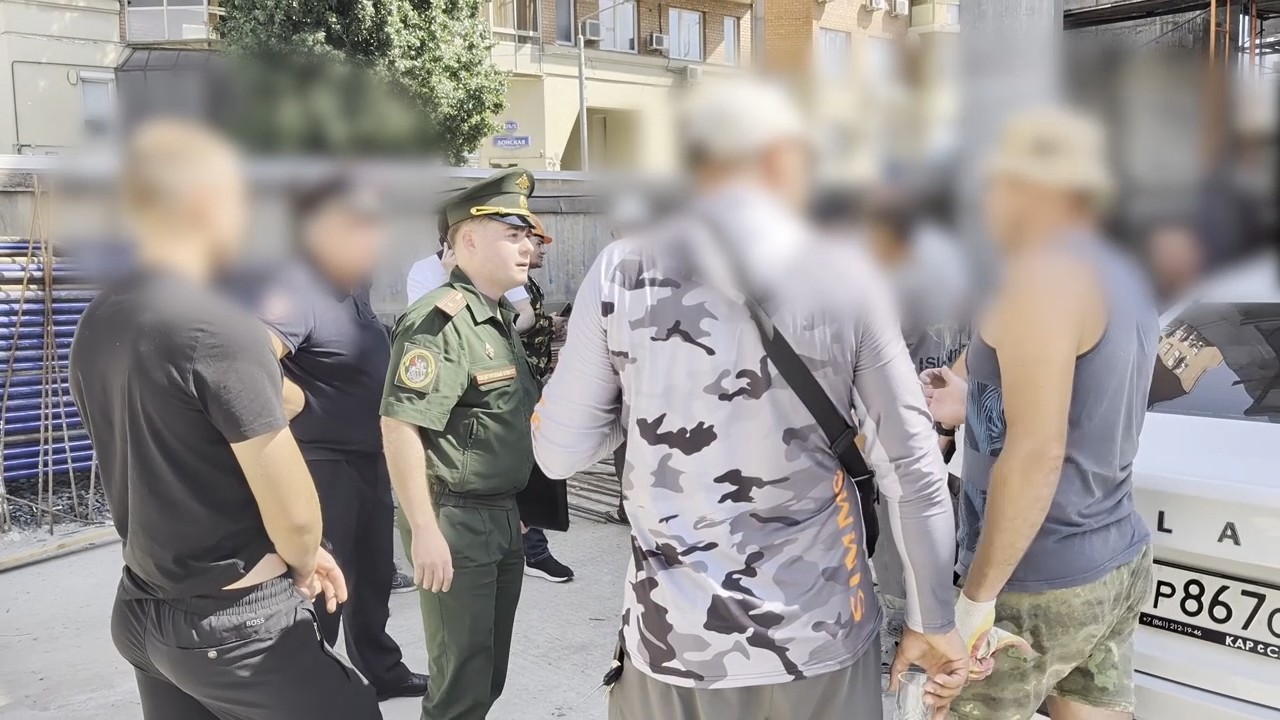 фото: В Ростове-на-Дону проведено рейдовое мероприятие по выявлению натурализованных граждан, не вставших на воинский учет