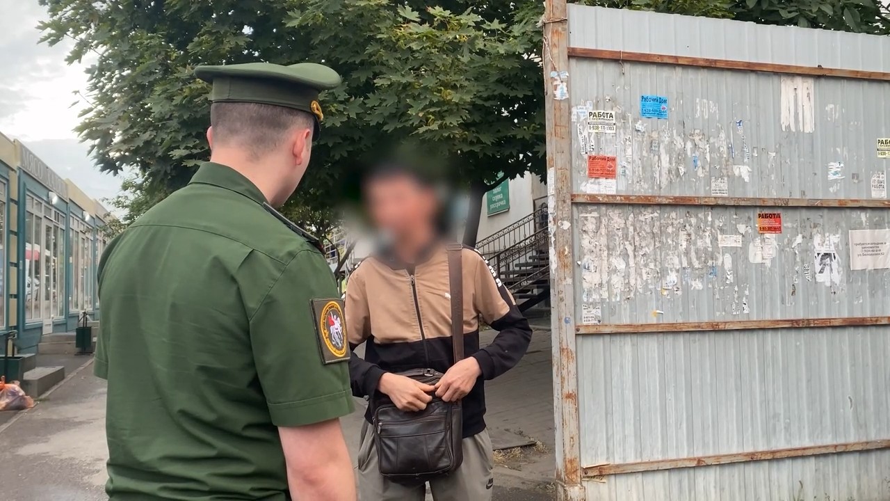 фото: В Майкопе проведена очередная проверка о соблюдении гражданами, получившими гражданство России, законодательства о воинском учете