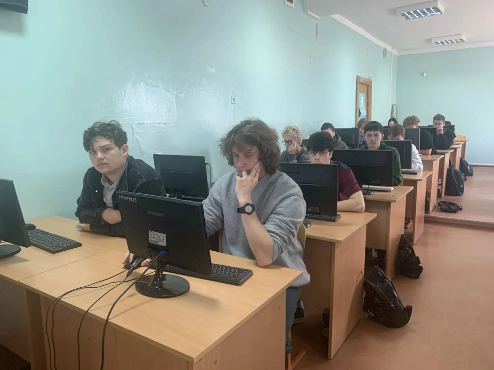 фото: Студенты Президентской академии в Орле успешно прошли «ИТ-диктант-2026»
