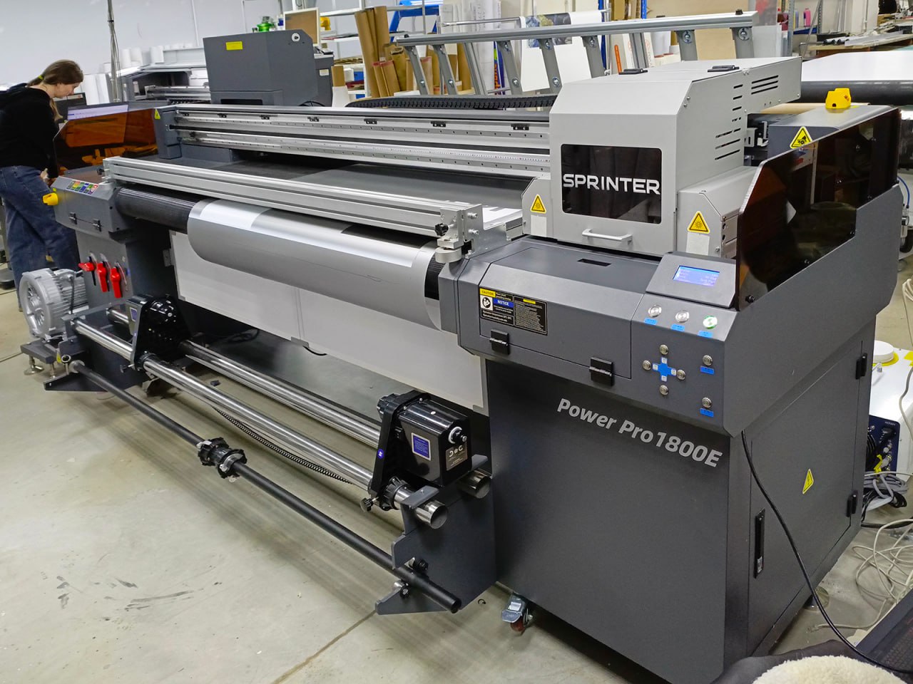 фото: УФ UV принтер Sprinter Power Pro 1800E вышел на работу в Юкард