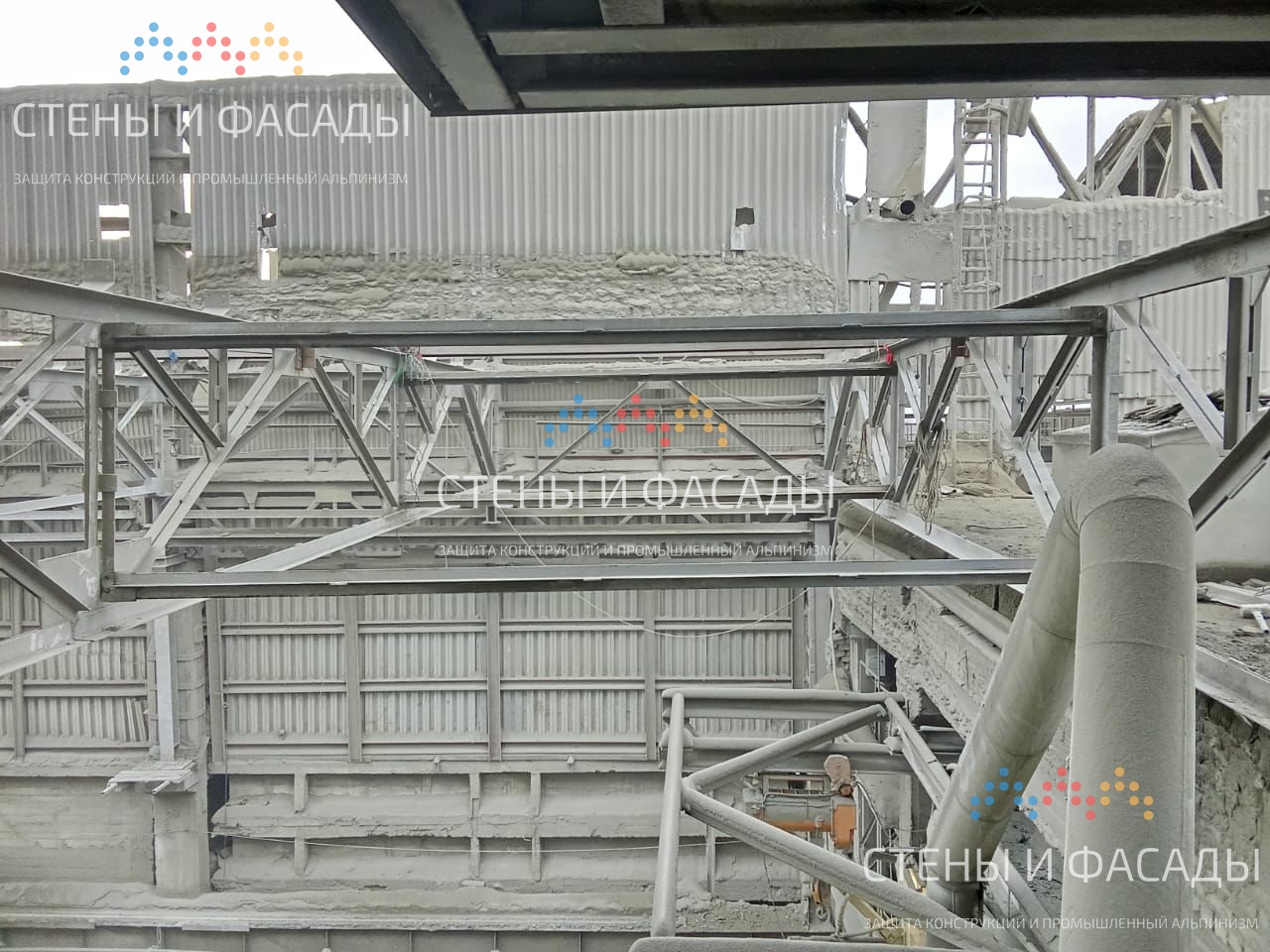 фото: Ремонт кровли на цементном заводе в условиях непрерывного производства