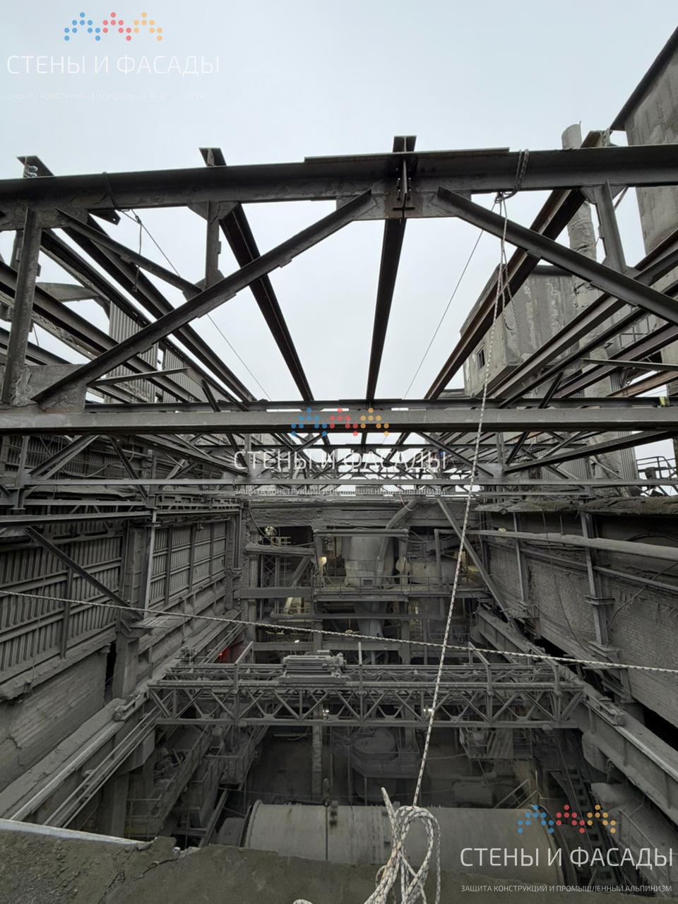 фото: Ремонт кровли на цементном заводе в условиях непрерывного производства