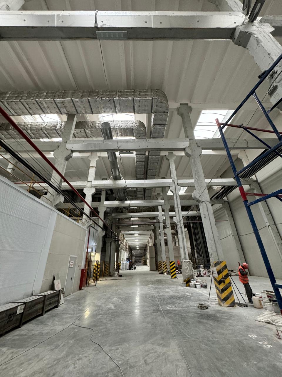 фото: Где быстрее всего изнашиваются стены на производстве