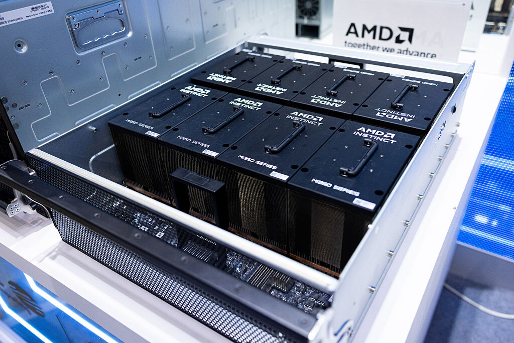 фото: Акции AMD взлетели на 35% после контракта с OpenAI на 6 гигаватт вычислительных мощностей