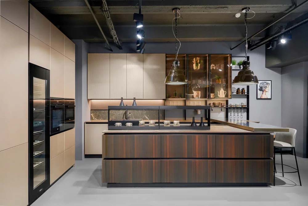 фото: «Макслевел» представляет: кухня и мебельная система Mira от Scavolini во флагманском салоне