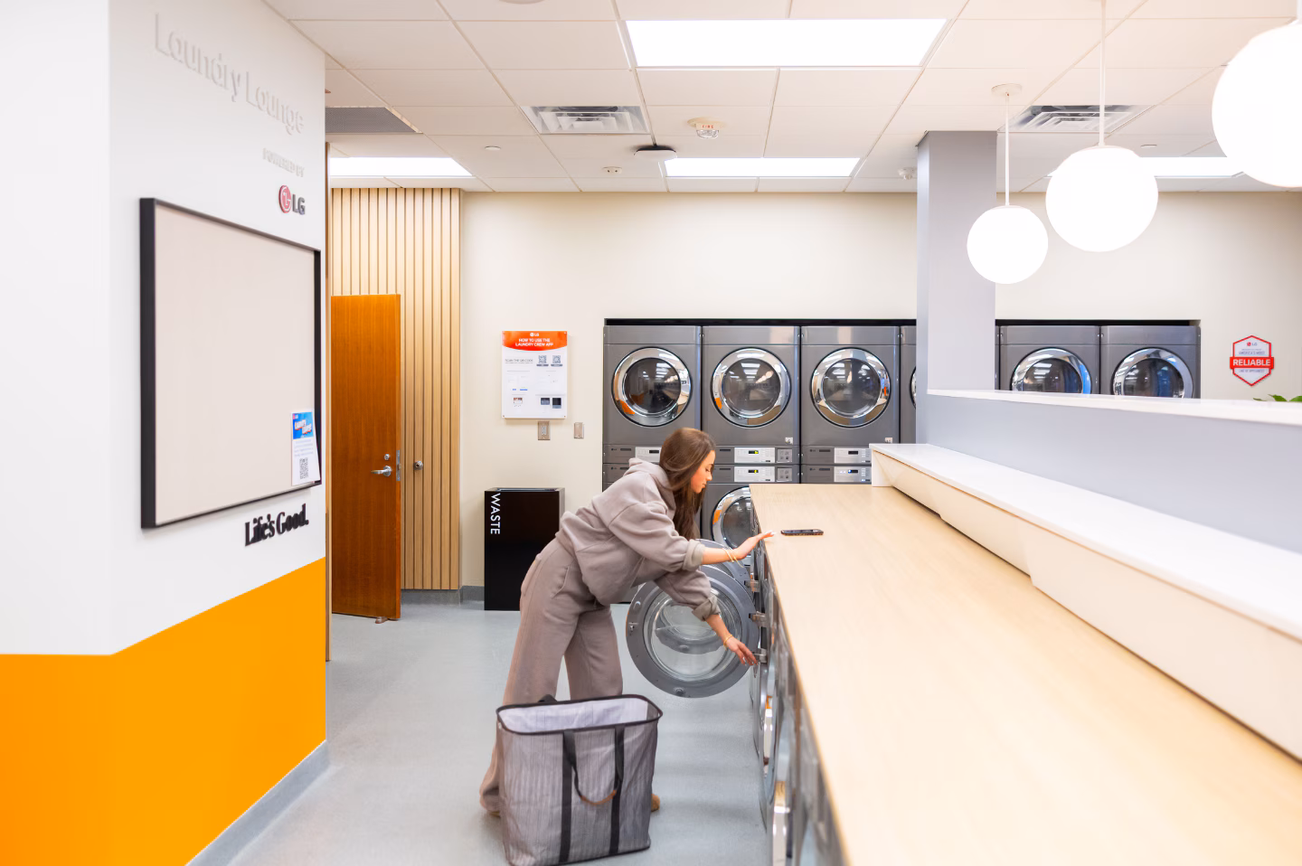 фото: Переосмысление прачечных в кампусах: «Laundry Lounge» от LG Electronics привносит комфорт и общение в студенческую жизнь
