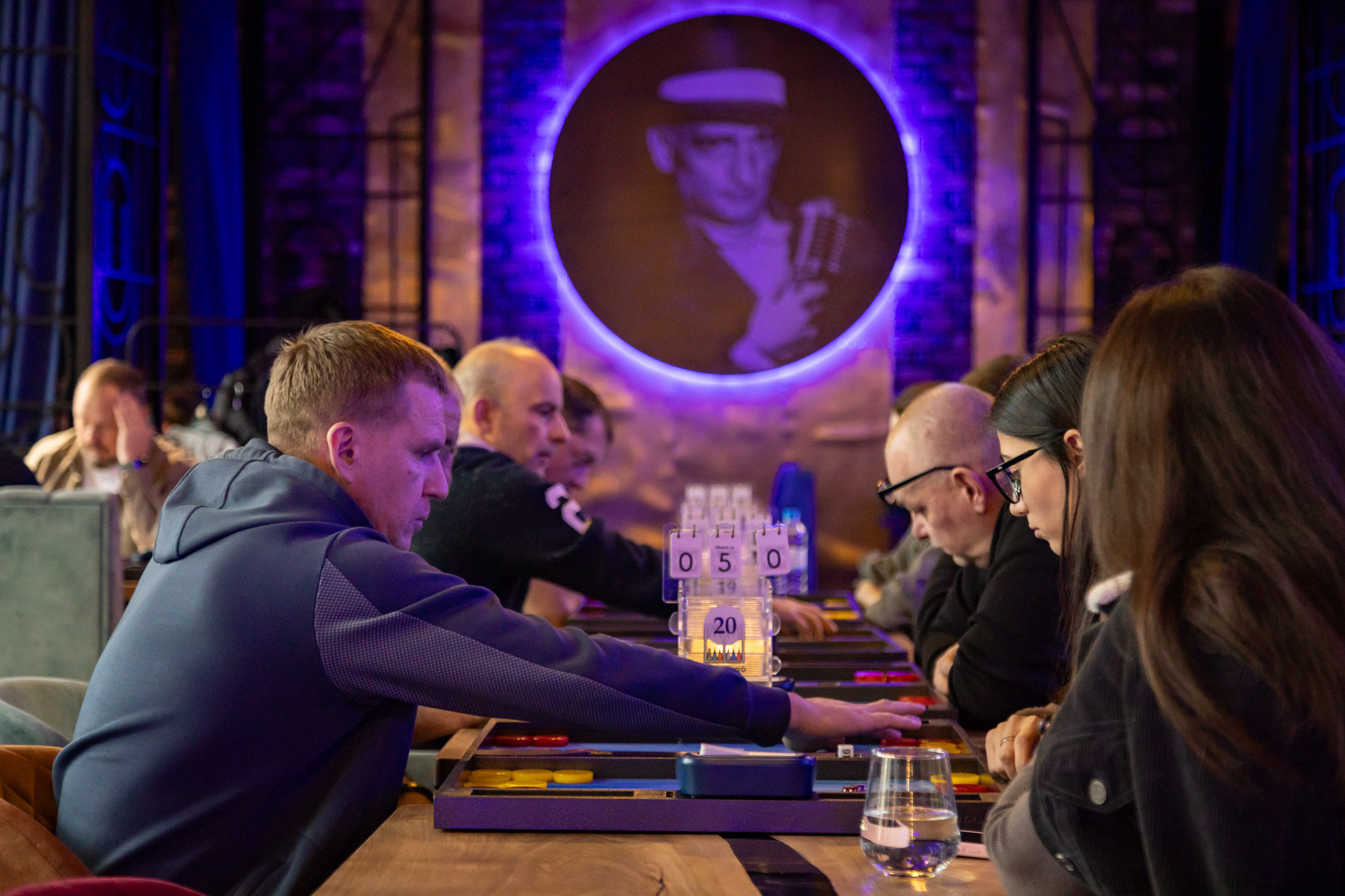 фото: Второй Кубок Абеля: жаркие баталии по нардам в Абель Паб