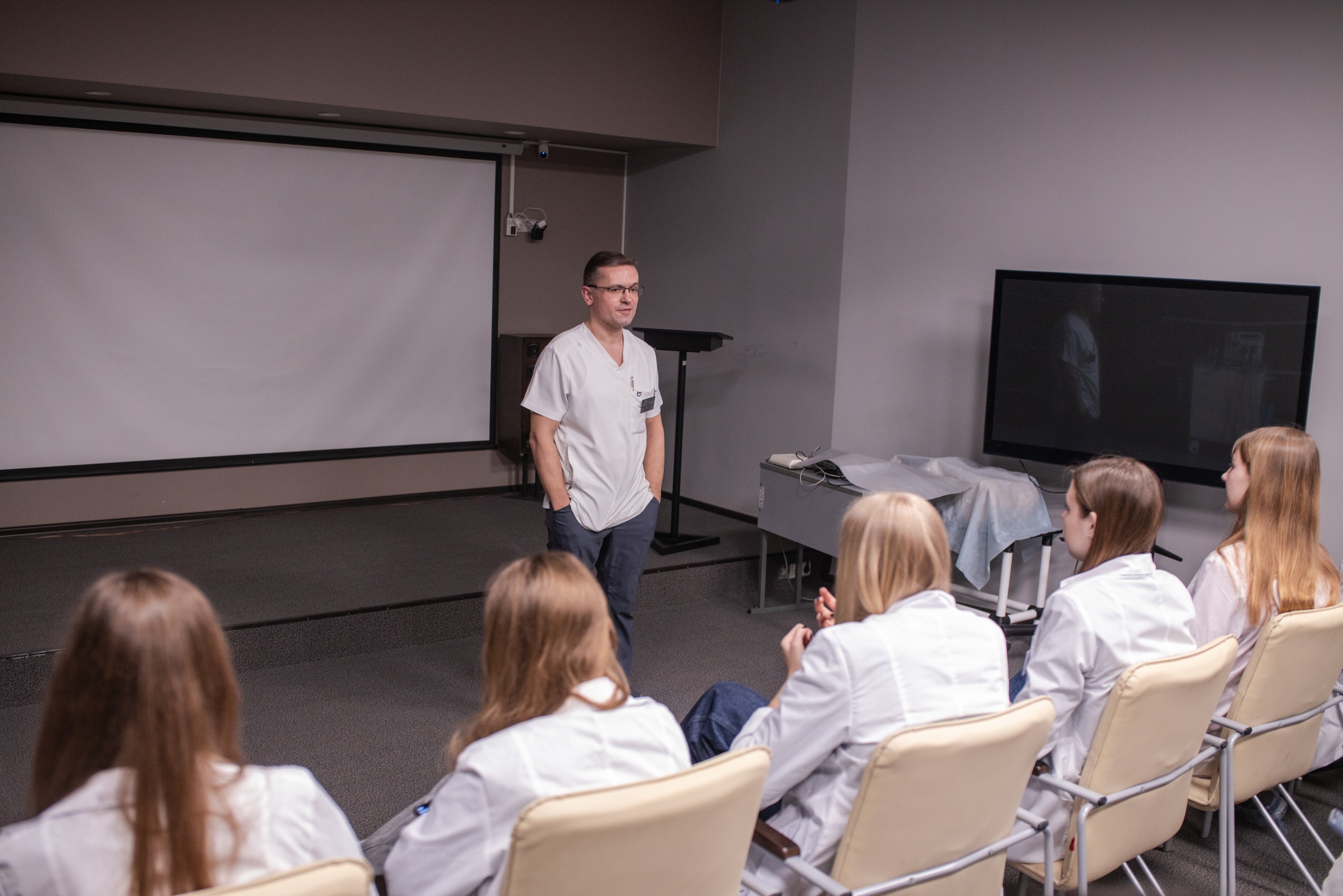 фото: Специалисты Пироговского Университета провели занятия для калининградских школьников 