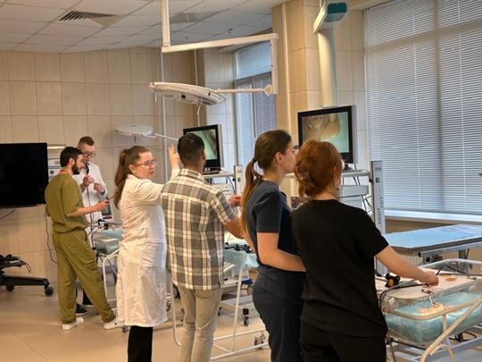 фото: На базе ИАМ им. Ю.М.Лопухина Пироговского Университета ординаторы прошли мастер-класс по хирургии
