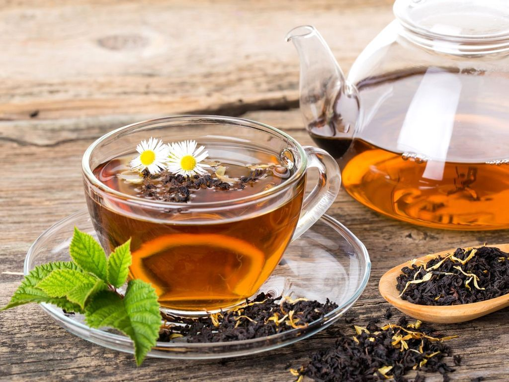 Полезно или вредно пить чай с сахаром?