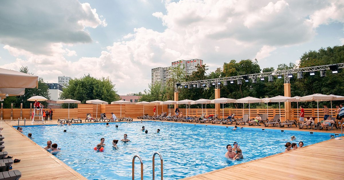 Можно ли подхватить ИППП во время купания? Разбираемся с врачом-дерматовенерологом