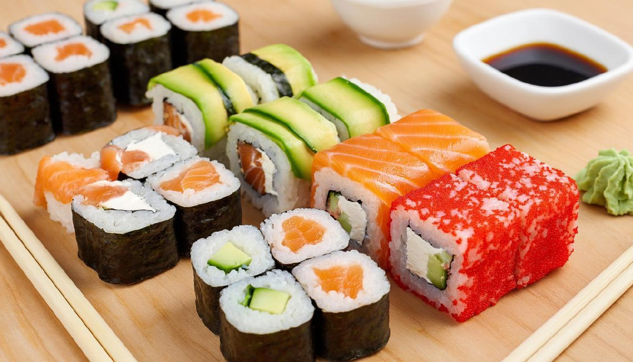 Роллы «Филадельфия» — это здоровая еда? Эксперт Пироговского Университета о скрытых рисках