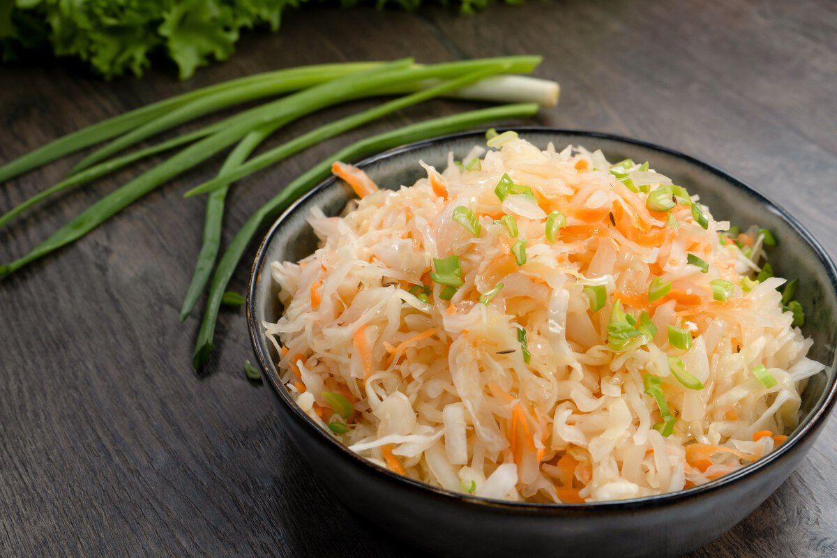 Квашеная капуста замедляет старение, но злоупотреблять ей не стоит. Поясняет специалист Пироговского Университета