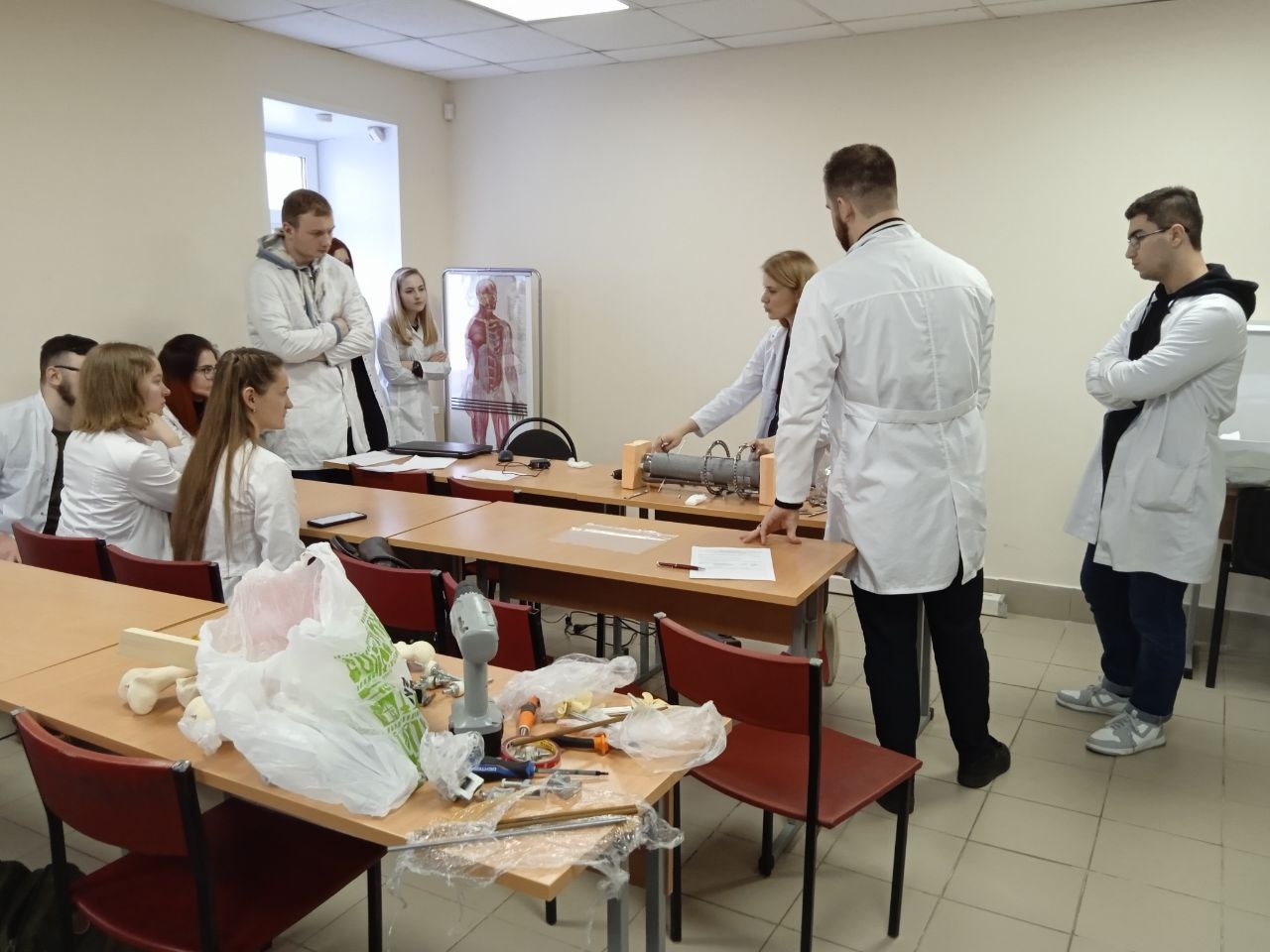 СНК кафедры травматологии, ортопедии и военно-полевой хирургии Пироговского Университета провел заседание по теме «Наружный остеосинтез»