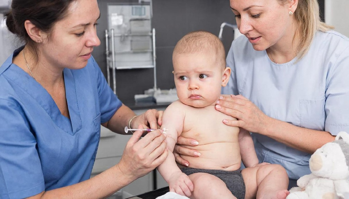 Неизлечим, но предотвратим: эксперт Пироговского Университета — о том, почему прививка от гепатита В жизненно необходима