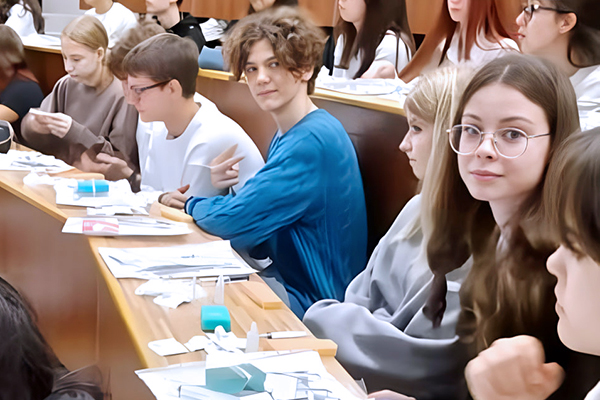 фото: «Предпрофессиональные каникулы» в Пироговском Университете: как это было?