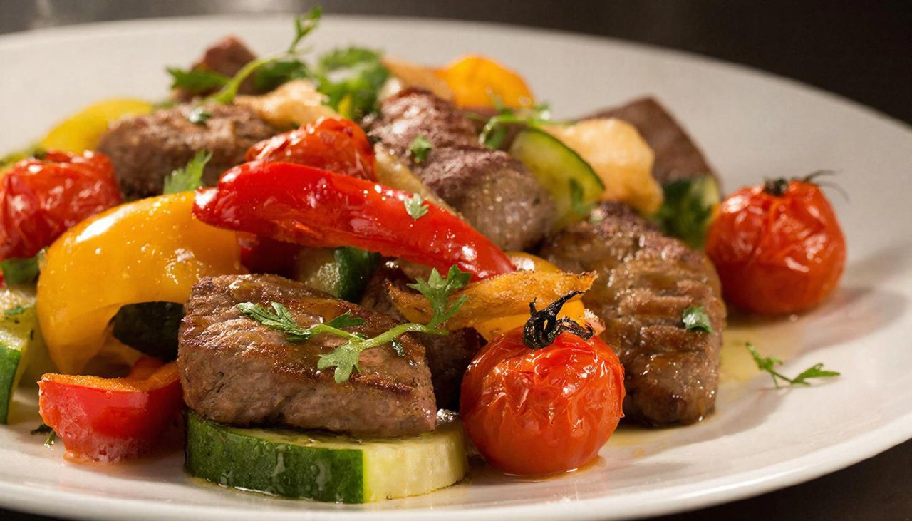 фото: Не диета, а перезагрузка: врач Пироговского Университета назвал правила для безопасного возвращения к норме после застолий