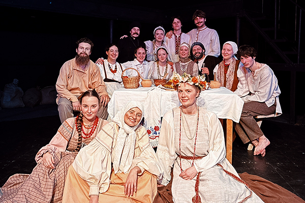 фото: Показ спектакля театра «Двенадцать» Пироговского Университета «Власть тьмы»