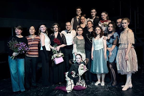 фото: Показ спектакля театра «Двенадцать» Пироговского Университета «Лунный Пьеро»