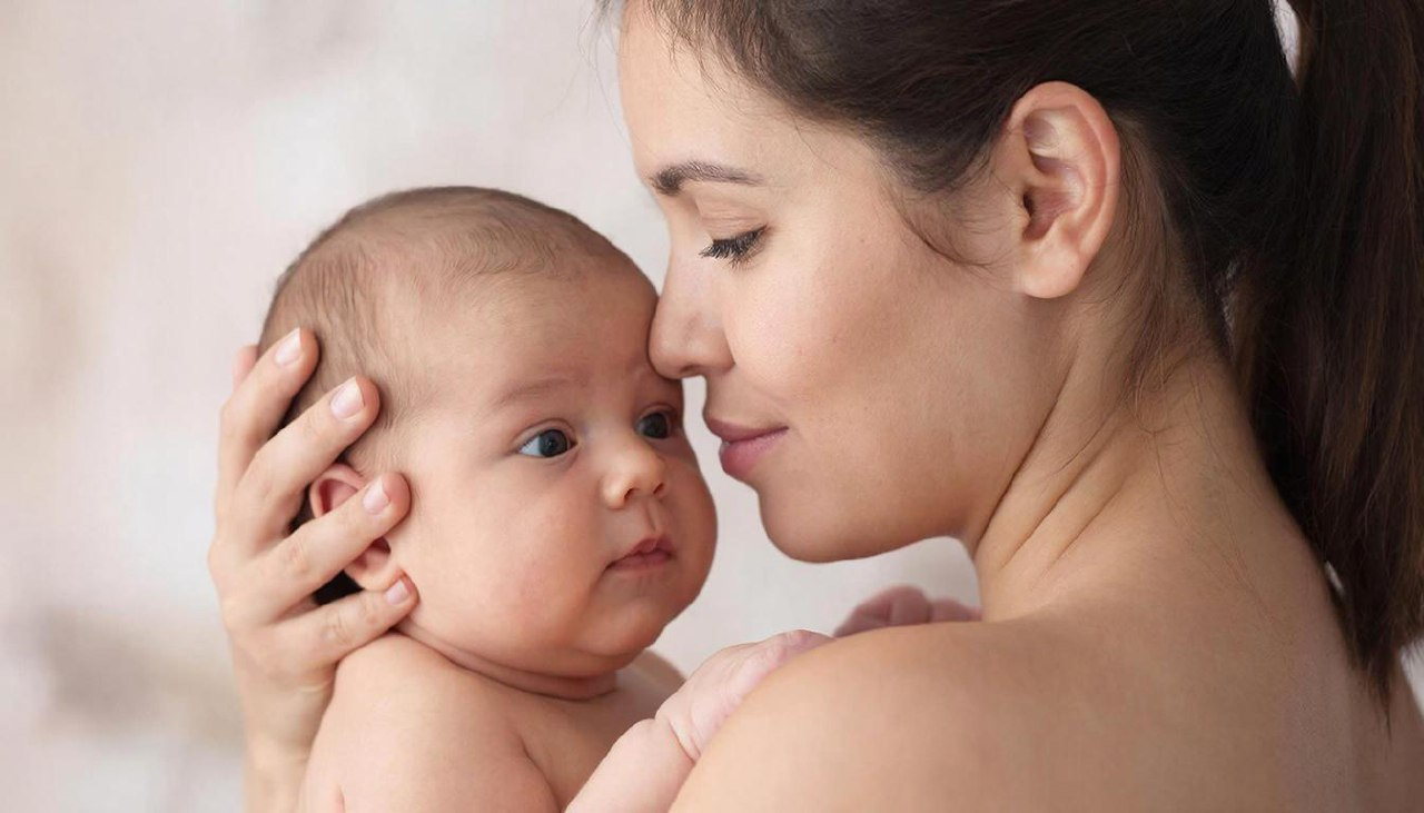 фото: Грудное вскармливание: почему многие мамы отказываются и портит ли оно грудь? Отвечает эксперт Пироговского университета