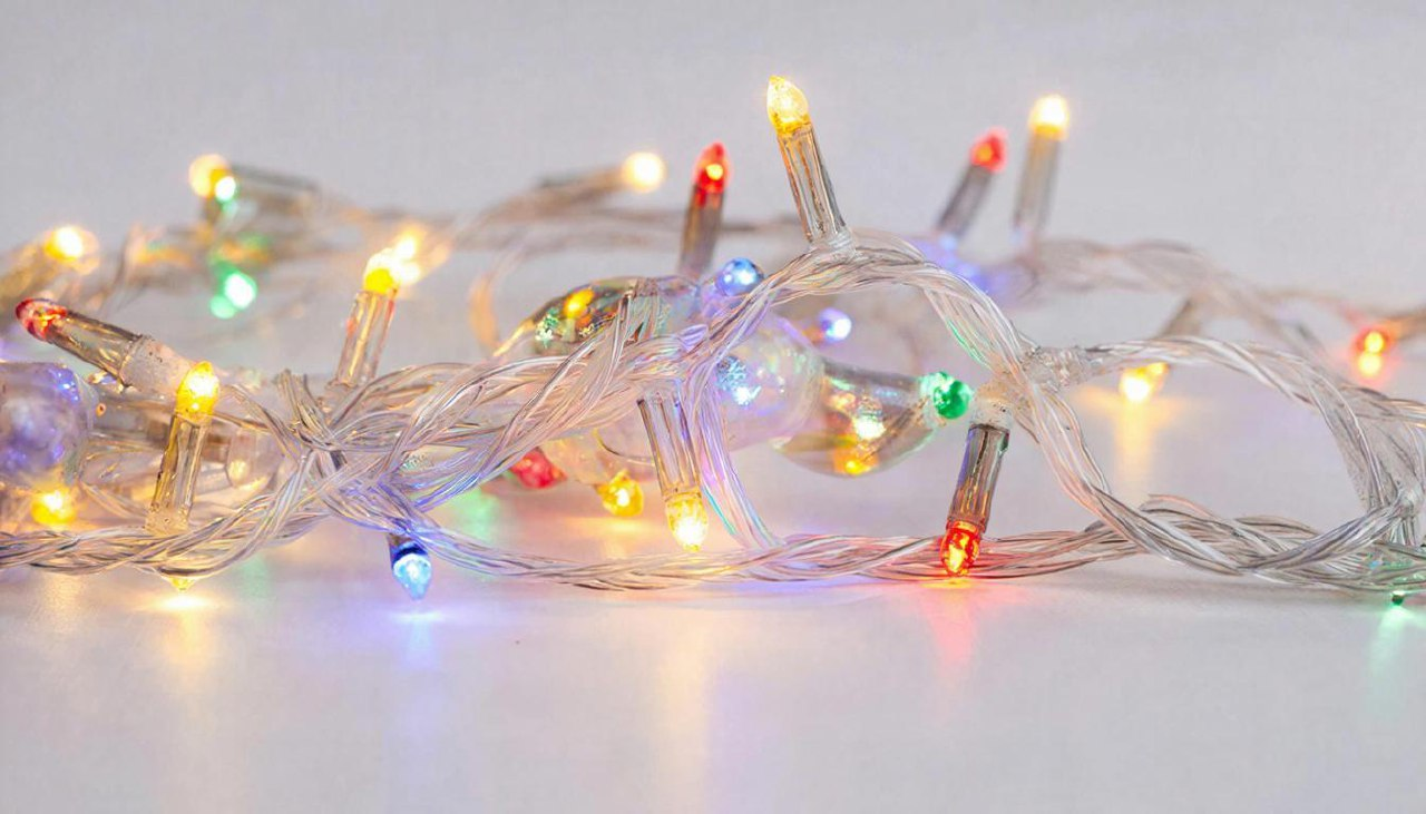 фото: Стоп-лист для родителей: эксперт Пироговского Университета о 4-х запретах при проглатывании гирлянд и мишуры