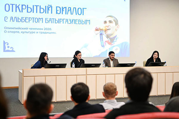 фото: На базе Пироговского университета состоялся Открытый диалог с олимпийским чемпионом Альбертом Батыргазиевым.