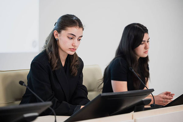 фото: Открытый диалог «Беслан. Мы помним», организованный Осетинским землячеством Пироговского Университета