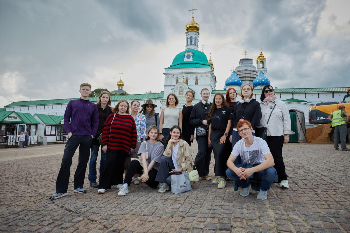 фото: Активистка Профсоюза студентов Жмурина Валерия приняла участие в студенческом туре «Археологи Троице-Сергиевой лавры»