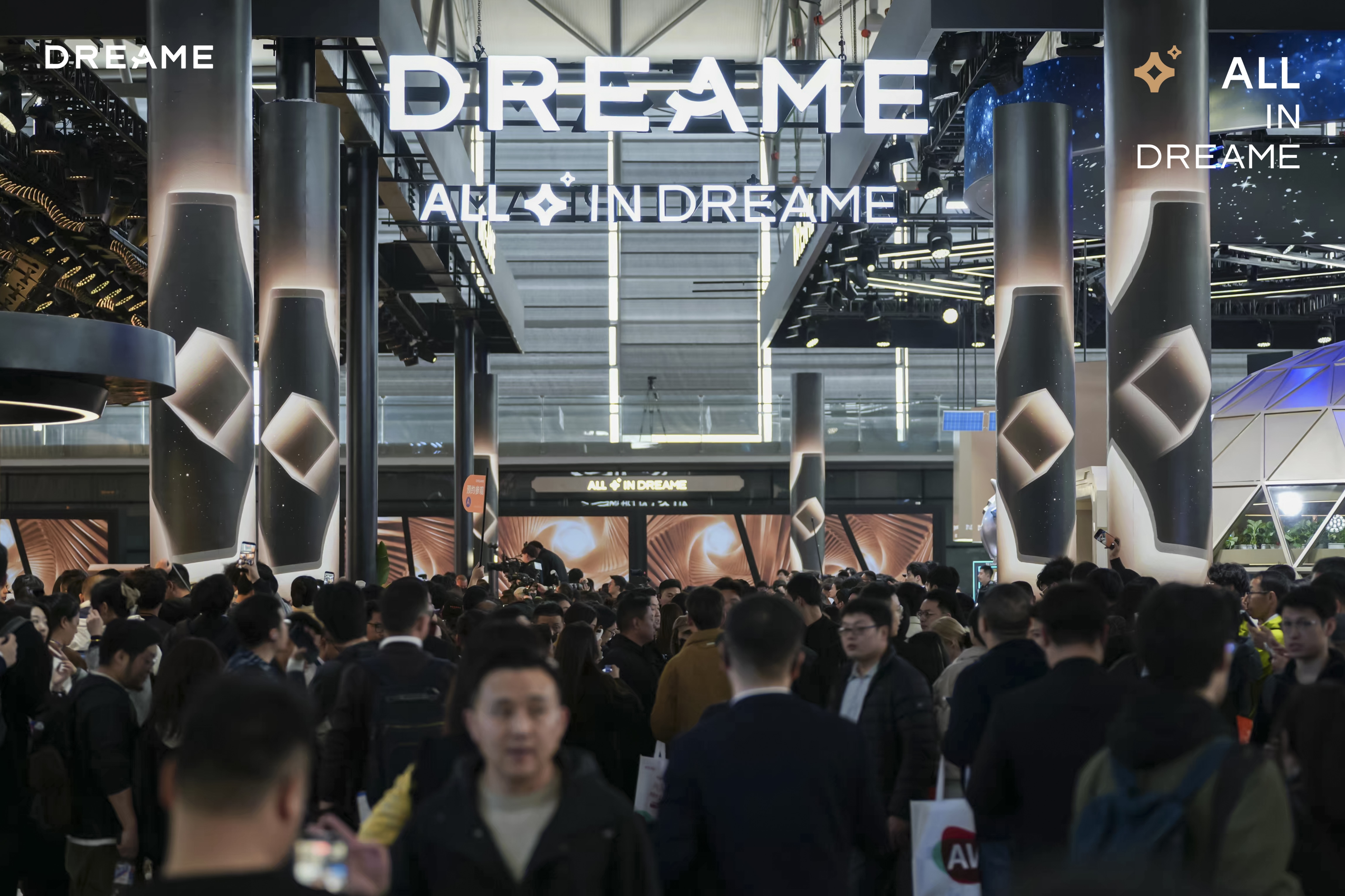 фото: Dreame стала мировым лидером по продажам роботов-пылесосов премиум-класса