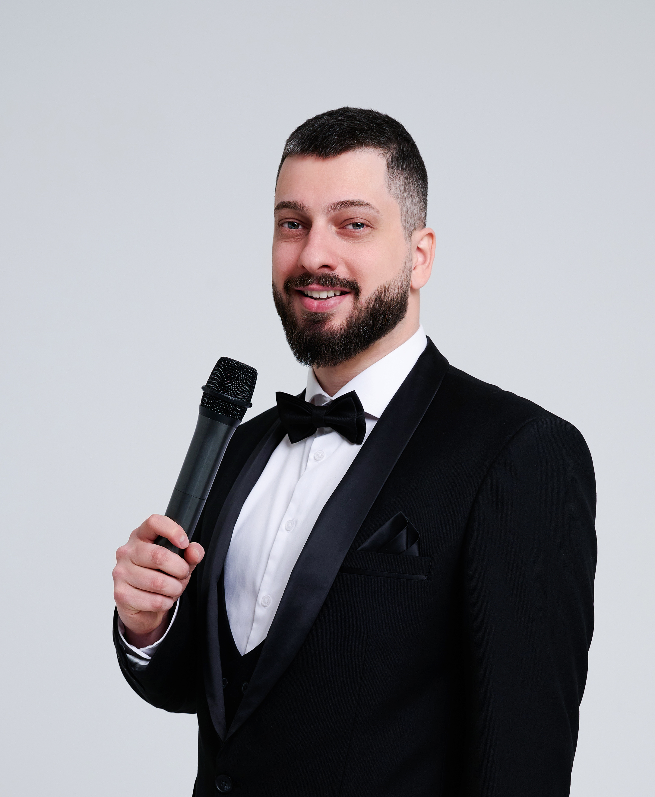 фото: Как выбрать ведущего на свадьбу: 5 вопросов, которые стоит задать себе до встречи