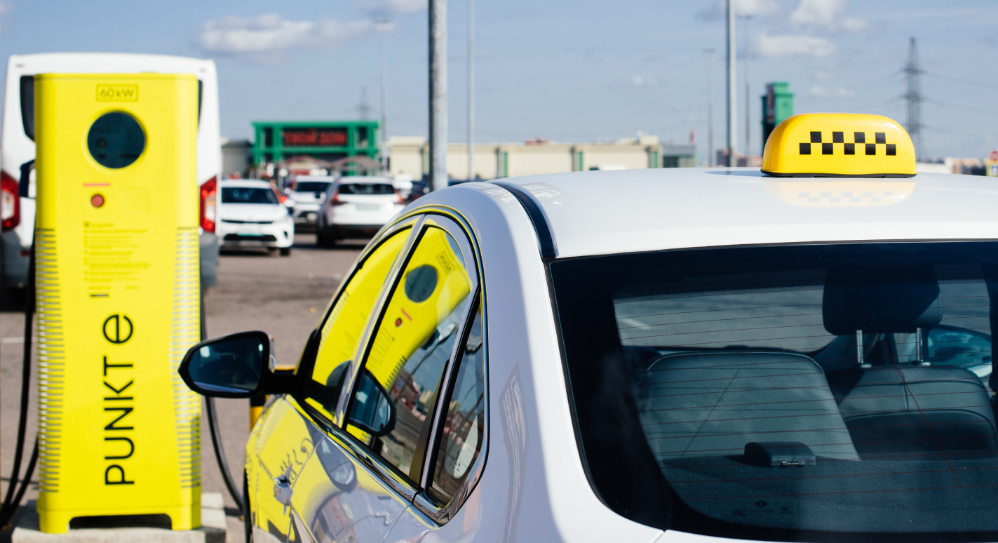 фото: PUNKT E совместно с АПОЭ проводит стратегическую сессию по развитию электромобилей в такси