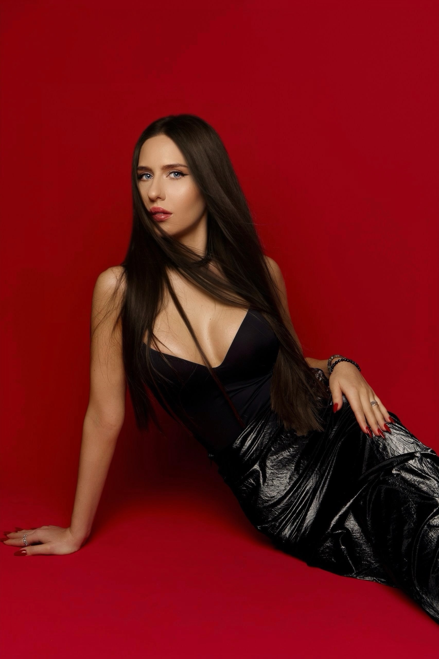 LIAZA представила сингл «Разными курсами» о переменах и новых горизонтах фото: LIAZA представила сингл «Разными курсами» о переменах и новых горизонтах