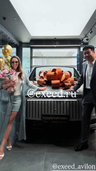 фото: Ирина Дубцова в новом амплуа: звезда эстрады обзавелась премиальным EXLANTIX ET